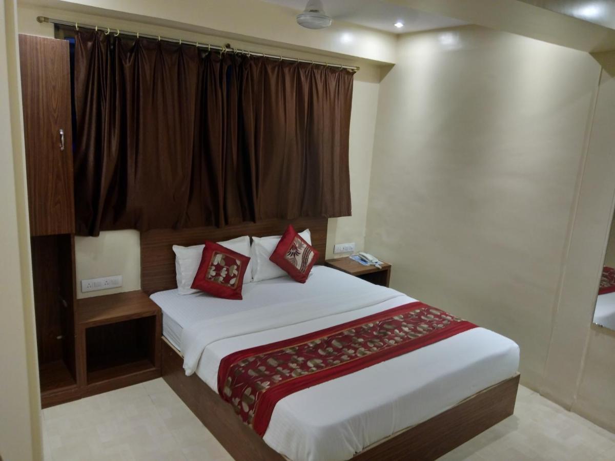Rk Hotel-Near Grant Road Railway Station Bombay Esterno foto