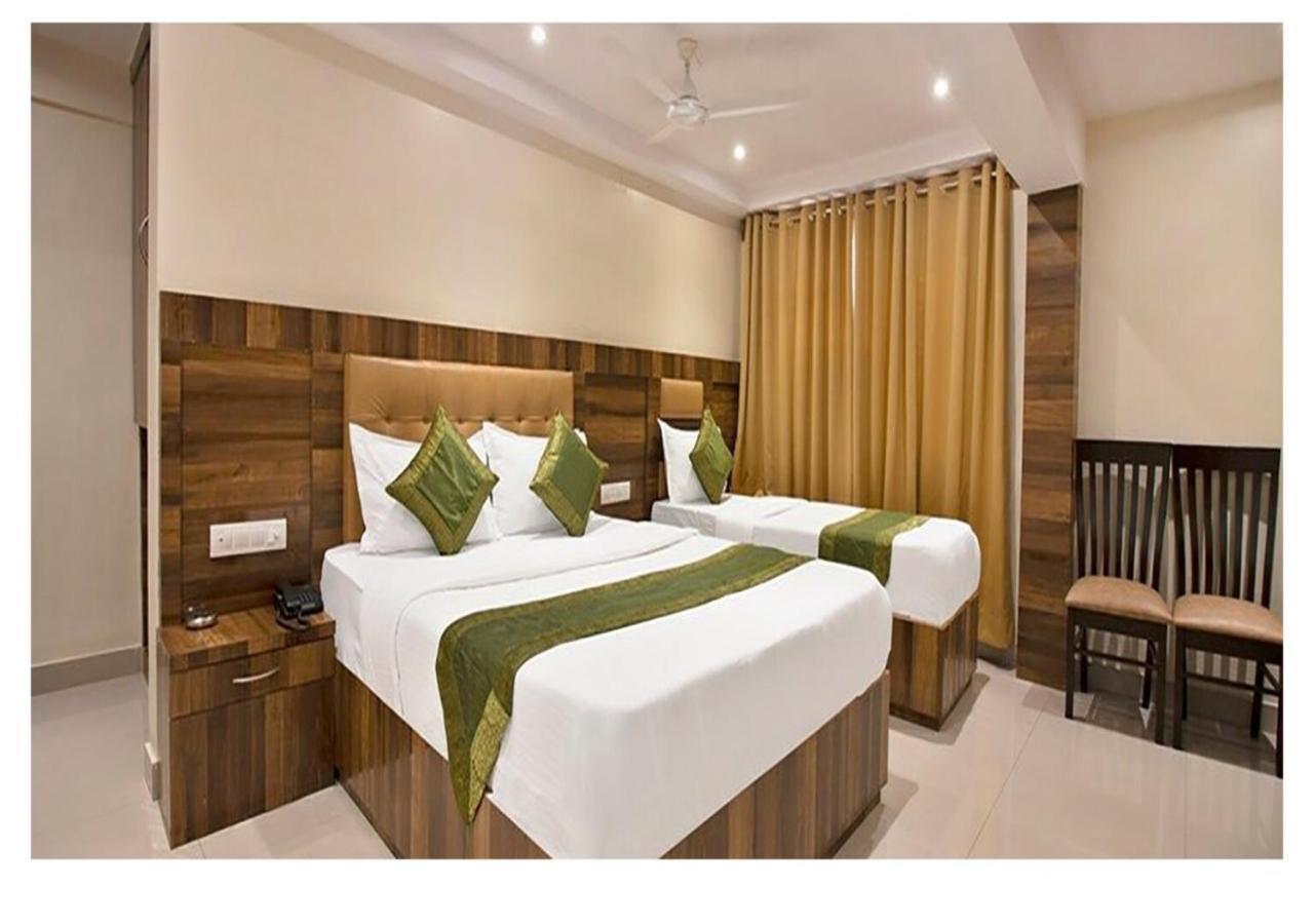 Rk Hotel-Near Grant Road Railway Station Bombay Esterno foto