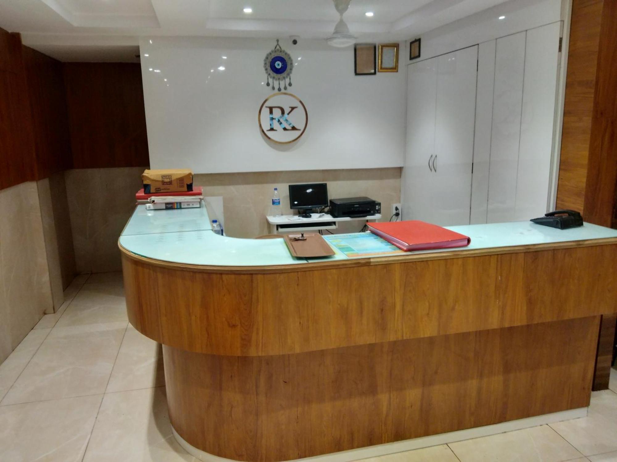 Rk Hotel-Near Grant Road Railway Station Bombay Esterno foto
